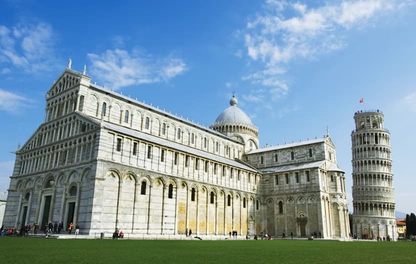 Leaning Tower of Pisa: Pisa, Italy